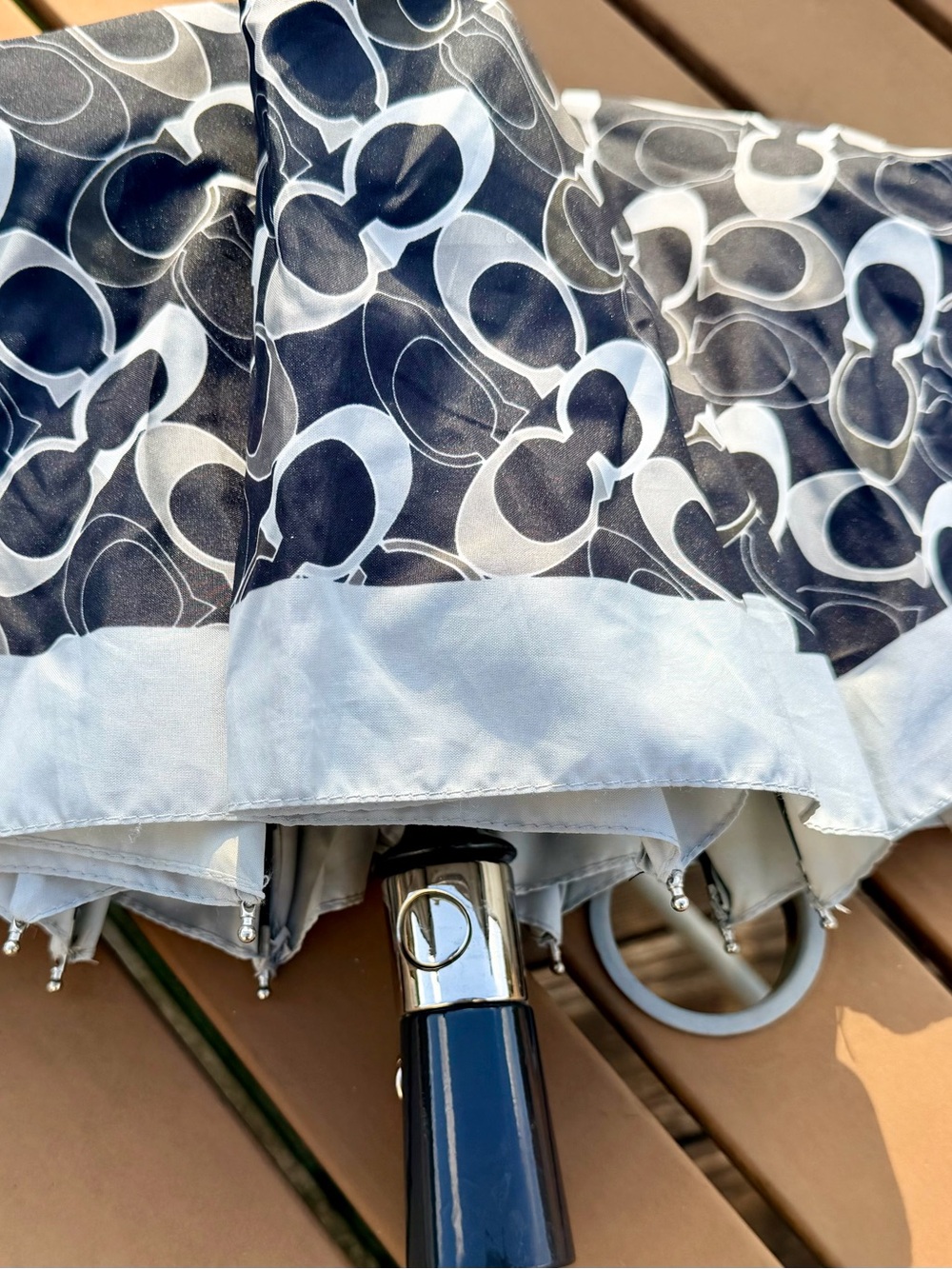 Coach Signature Monogram Compact Umbrella Black, White & Grey - Picture 9 of 10